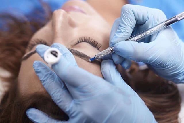 el microblading de cejas cobra relevancia en todo el mundo