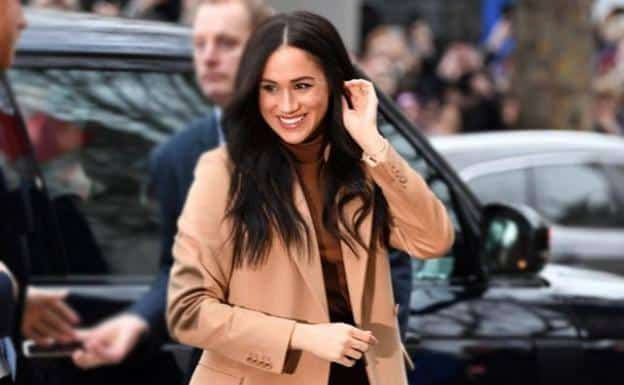 el look espanol y asequible de meghan markle que aun puedes encontrar en tiendas